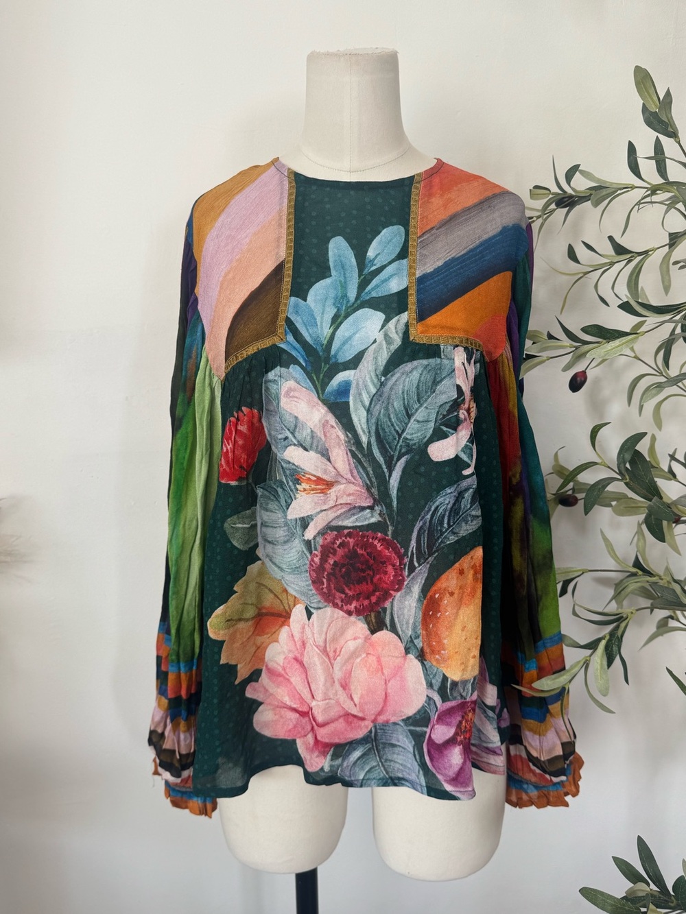 Blank London XS/Small Multicolor Floral Boho Blouse 100% Viscose